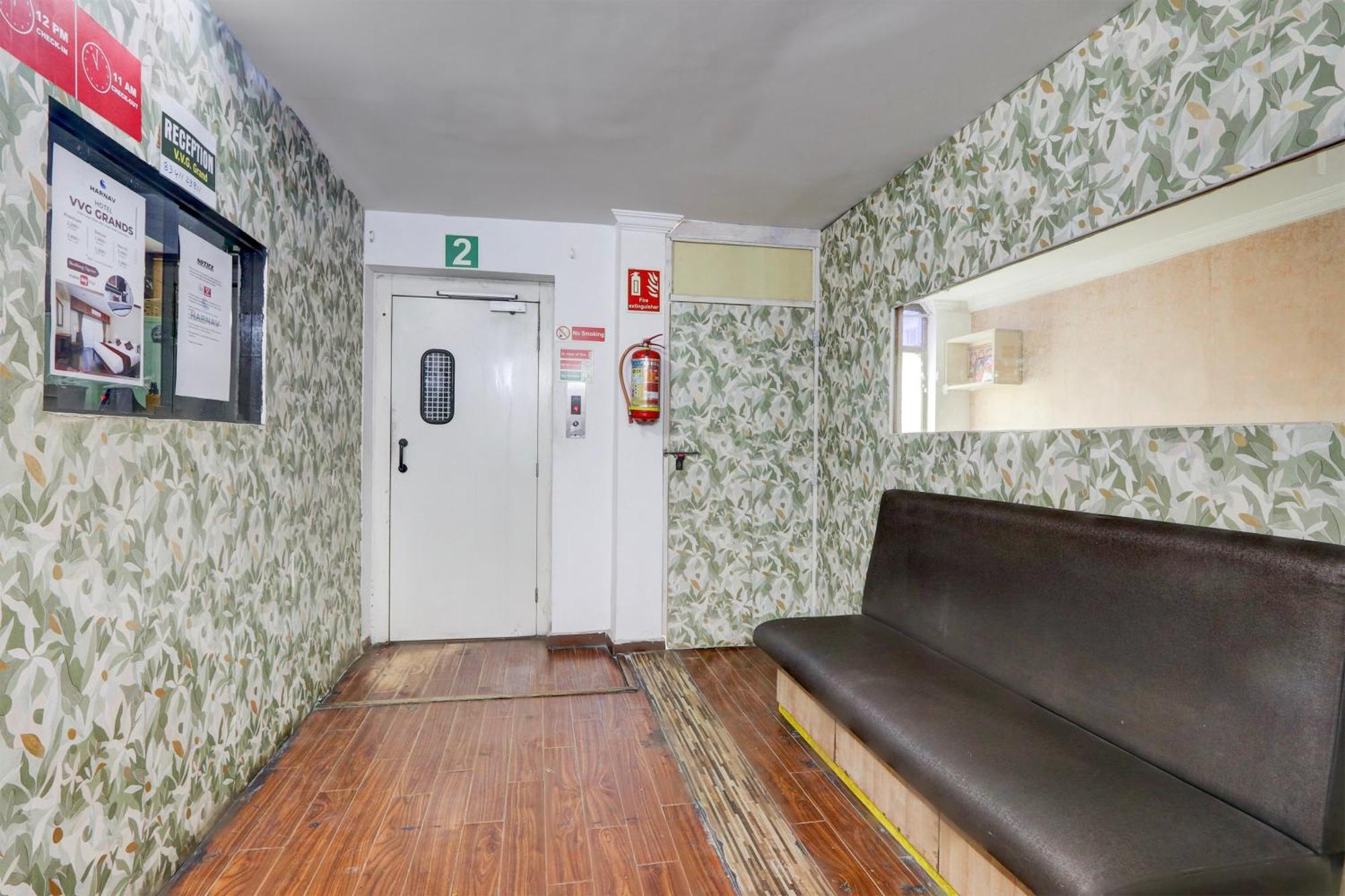 Hotel O Vg Grand Madhapur Kültér fotó